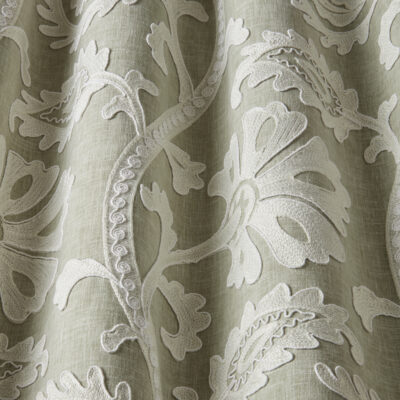 Il Seraph swatch